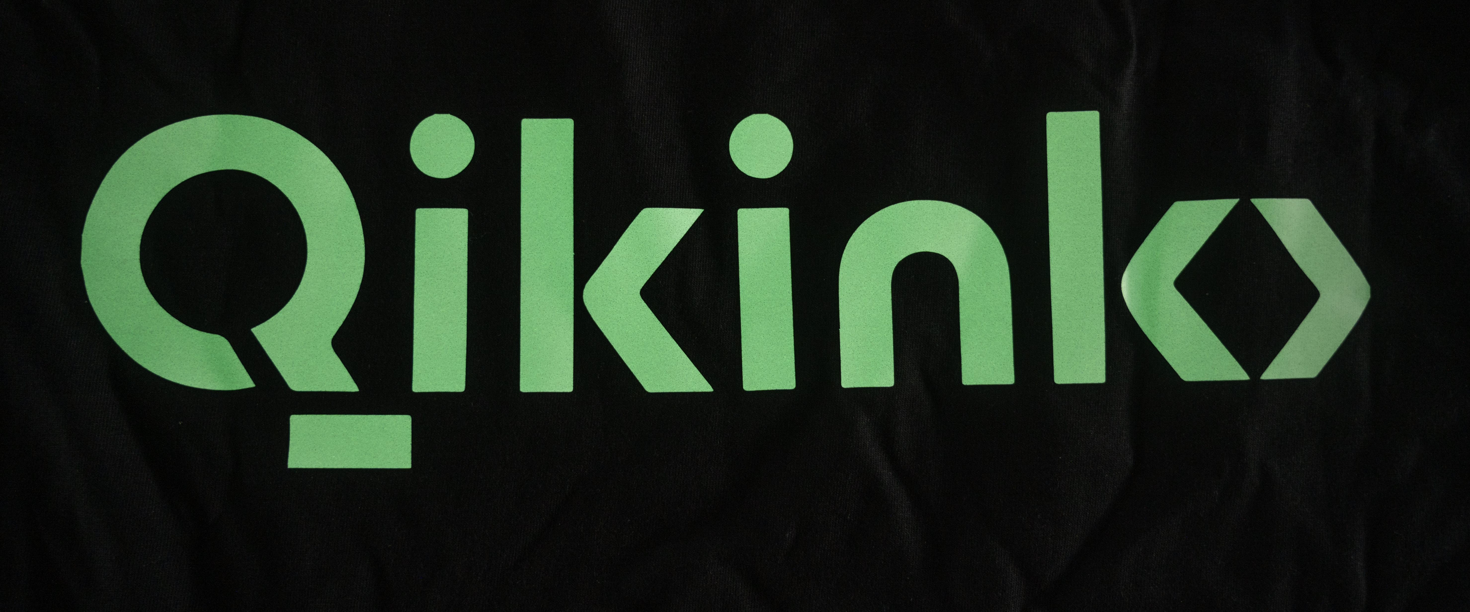 glow in dark vinyl printing qikink 